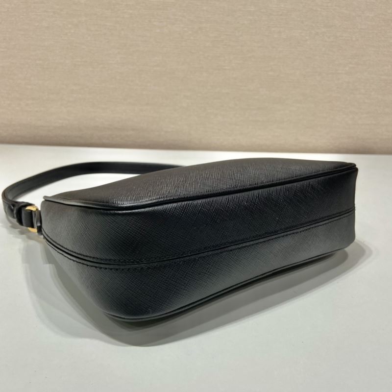Pra*a hobo bags